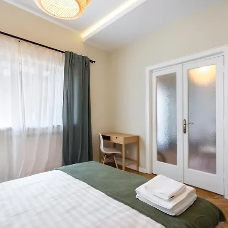 Urban Dream Studio With City Views & Comfort Bucharest Exterior photo