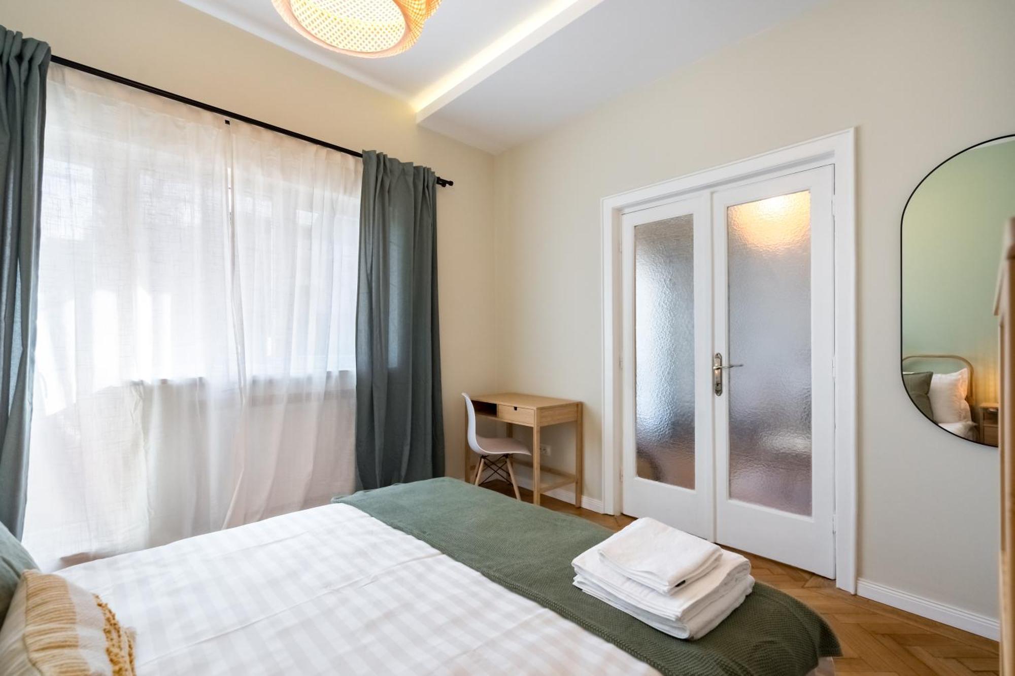 Urban Dream With Views & Comfort Apartment